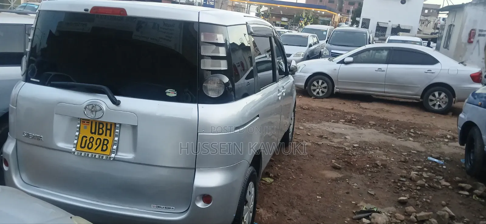 Toyota Sienta 2005 Silver