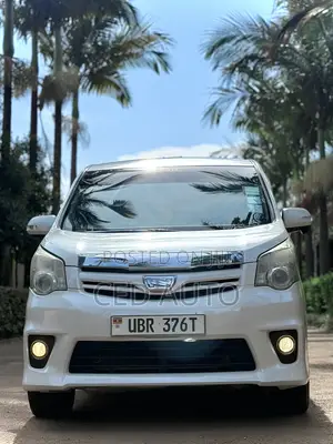 Toyota Noah 2011 White