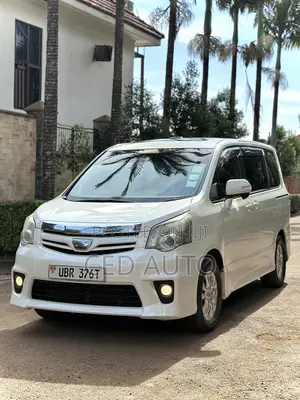 Toyota Noah 2011 White