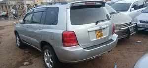 Toyota Kluger 2005 Silver