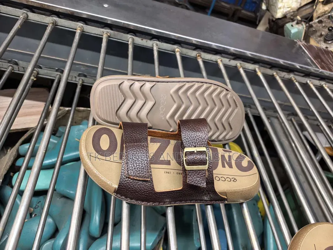Ecoo Brown Sandals