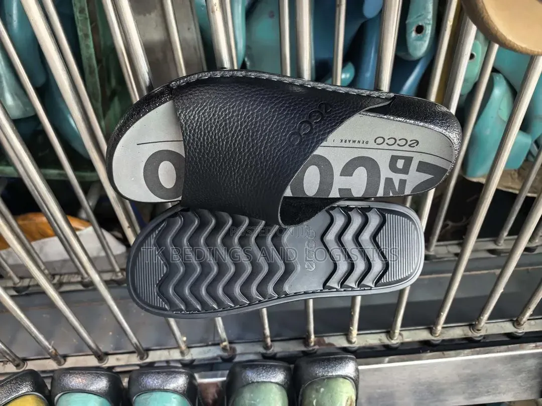 Men Ecco Sandles Black
