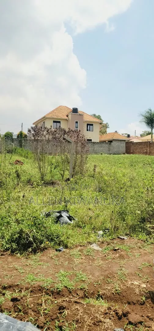 Quick Sale 100*50ft Land Title Kitende