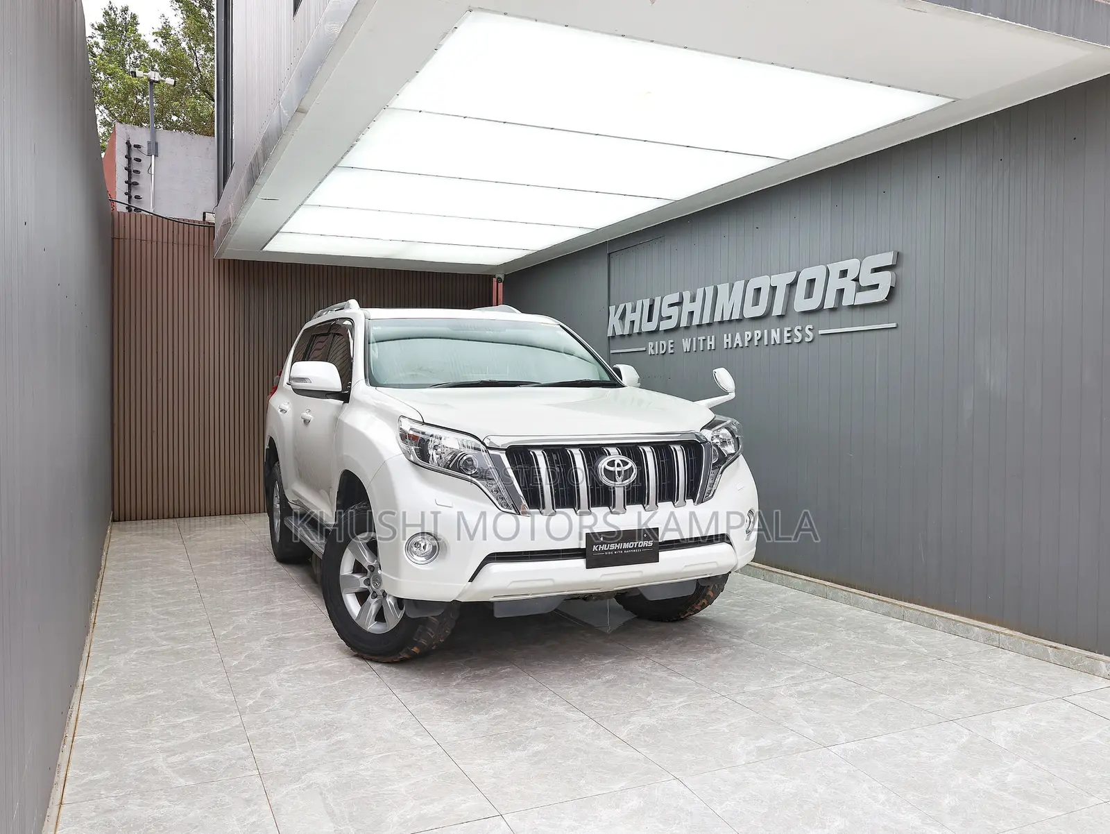 Toyota Land Cruiser Prado 2.8 2017 White