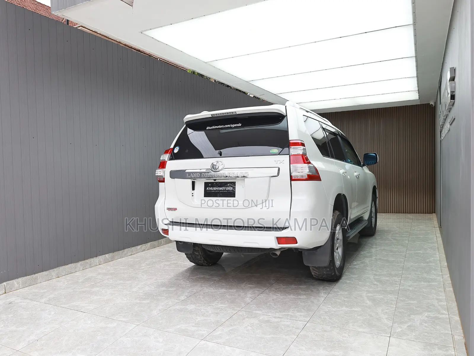 Toyota Land Cruiser Prado 2.8 2017 White