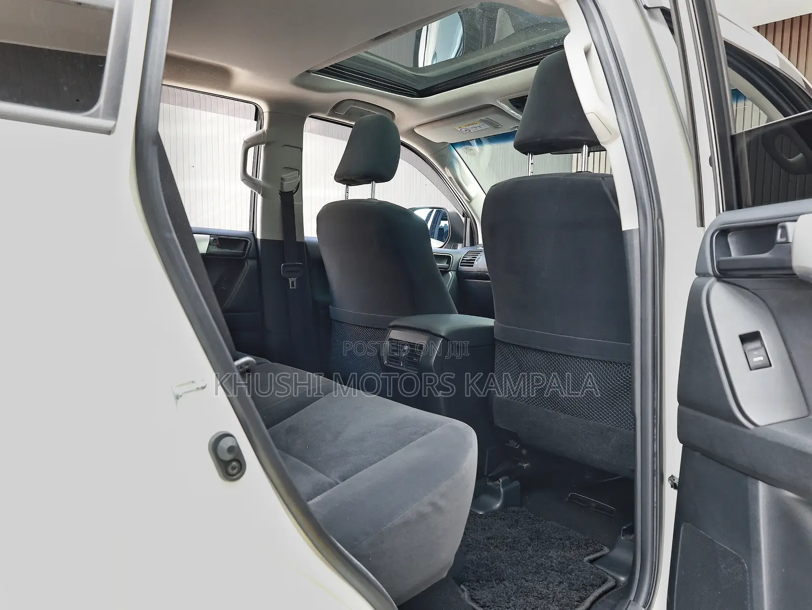 Toyota Land Cruiser Prado 2.8 2017 White