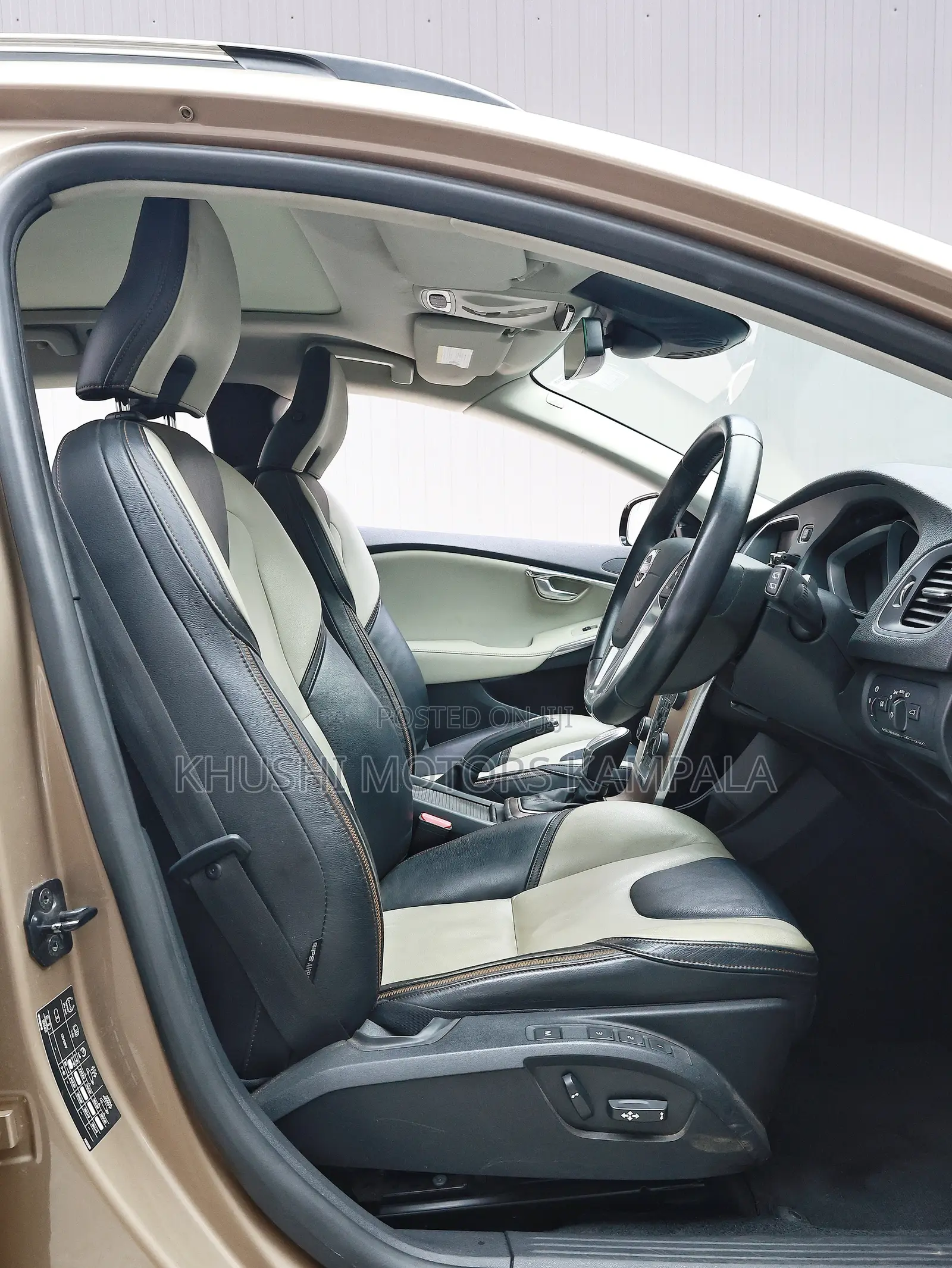 Volvo V40 2013 Brown