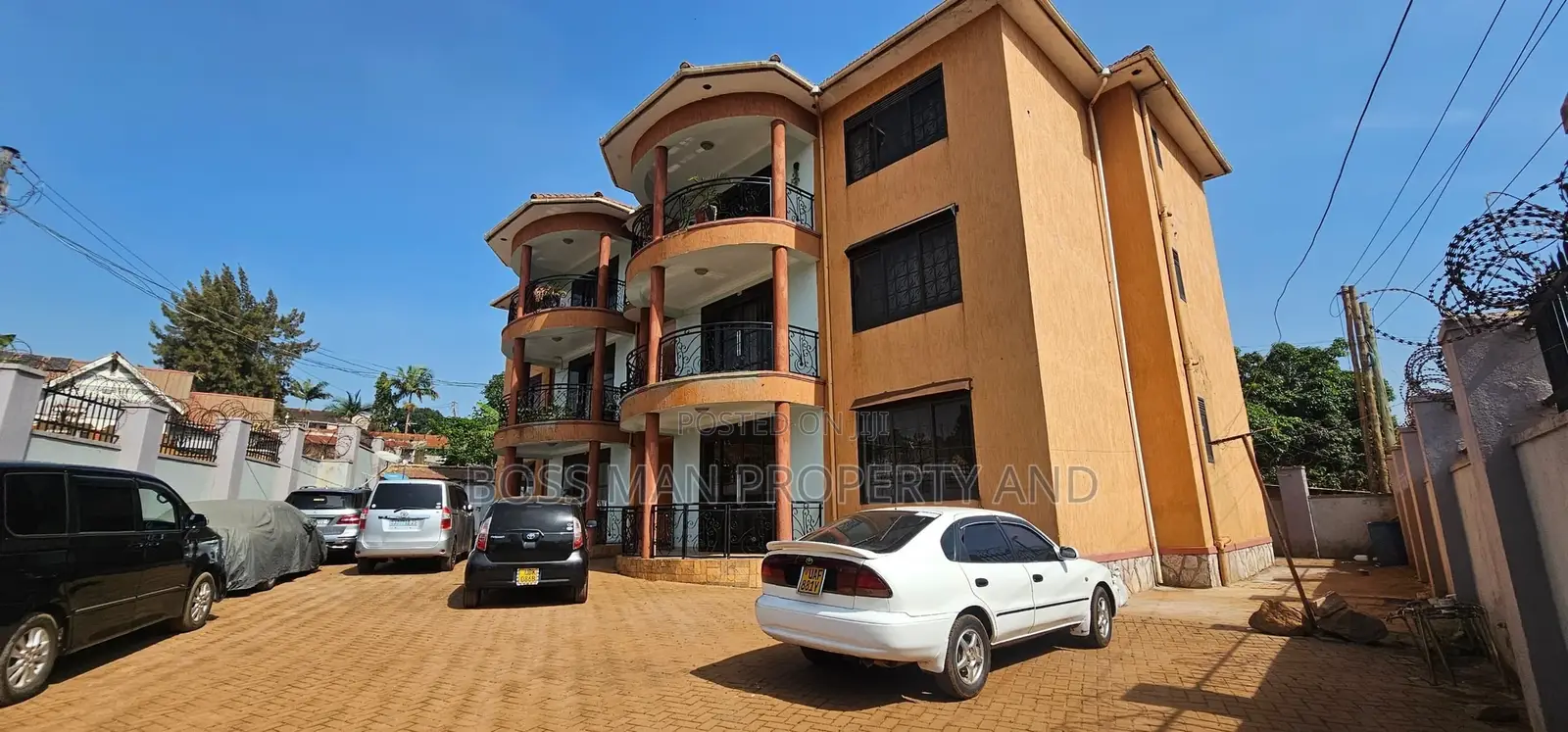 2bdrm Apartment in Sseguko Entebbe Road, Central Division for sale