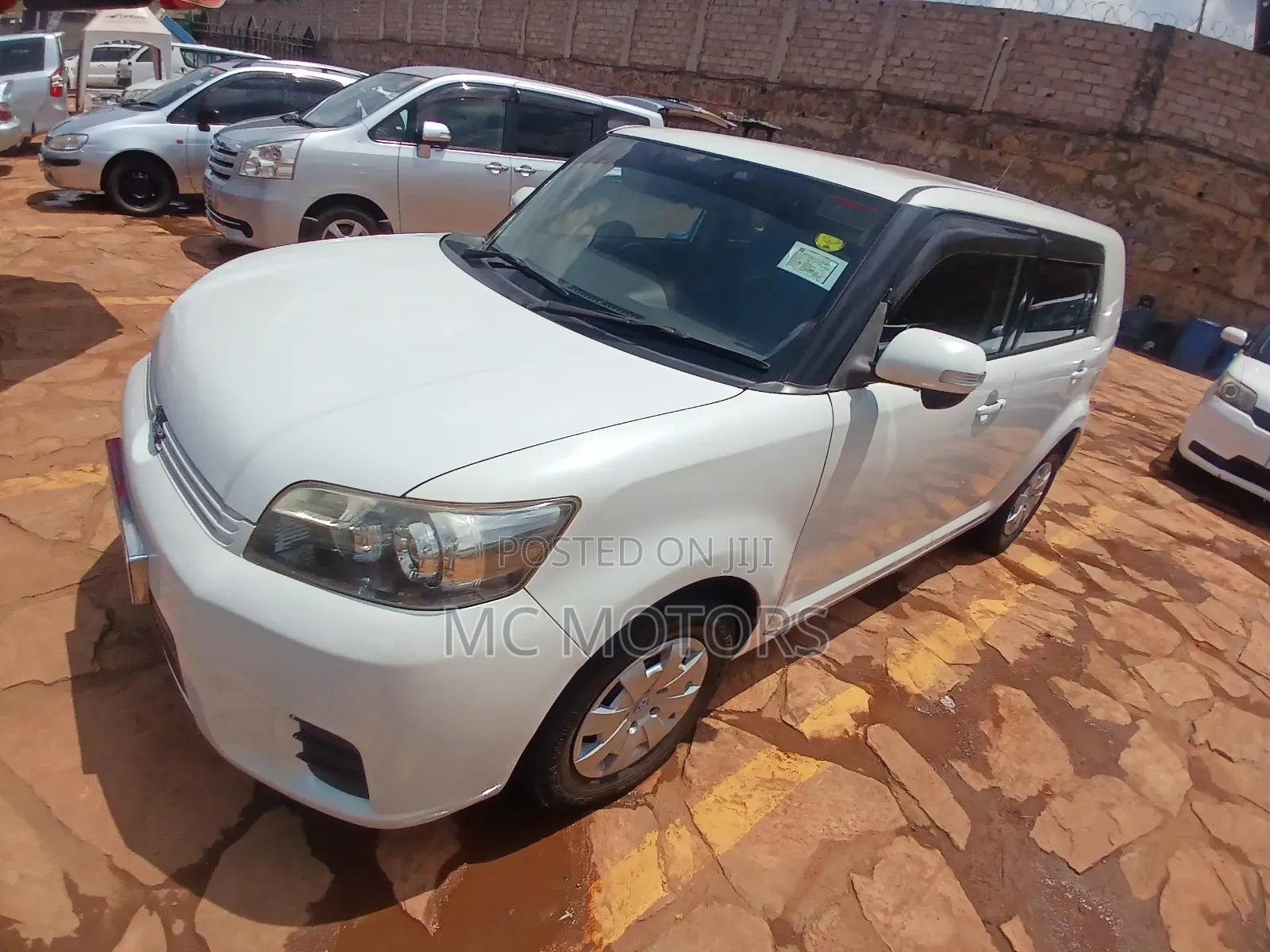 Toyota Corolla Rumion Hatchback 1.5 FWD 2009 White