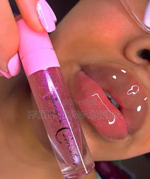 Lip Balm and Lip Gloss Oils