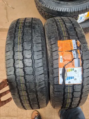 215/65r16 a/T Tires for Toyota Ipusm