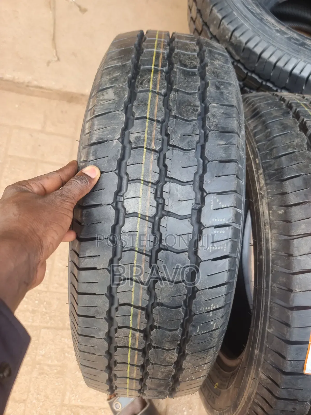 215/65r16 a/T Tires for Toyota Ipusm