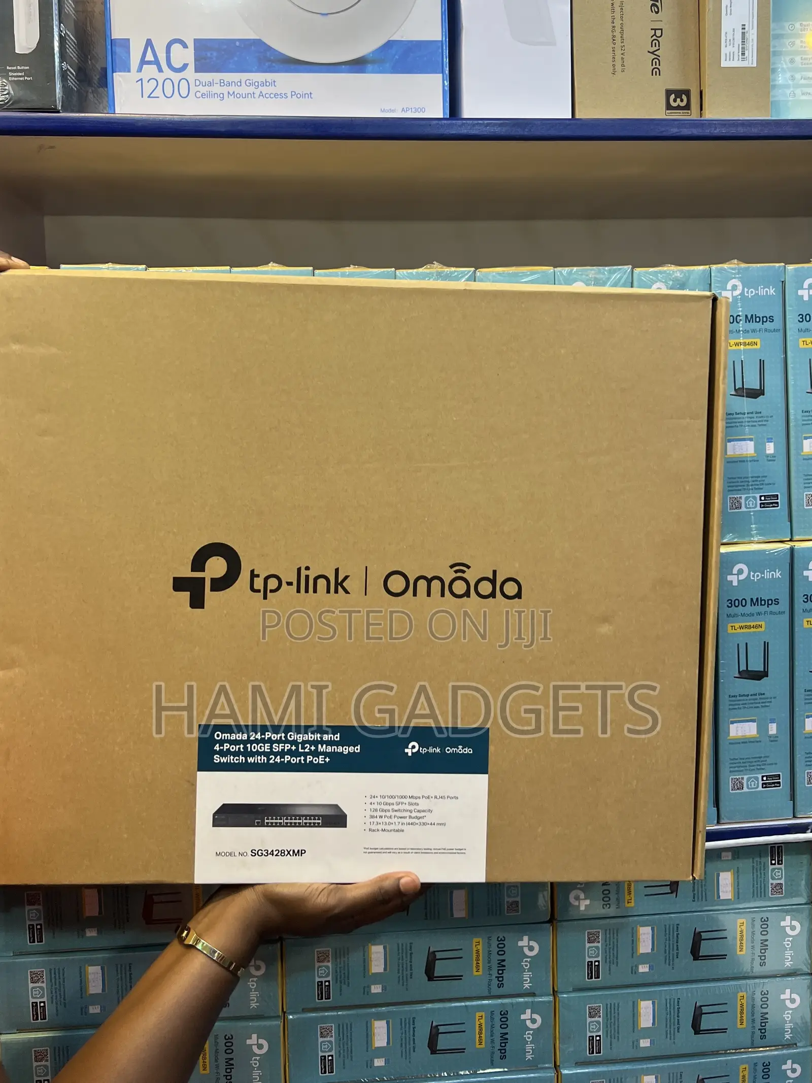 Tplink Omada 24port Gigabit & 4port 10GE SFP+ L2+ Managed With 24port