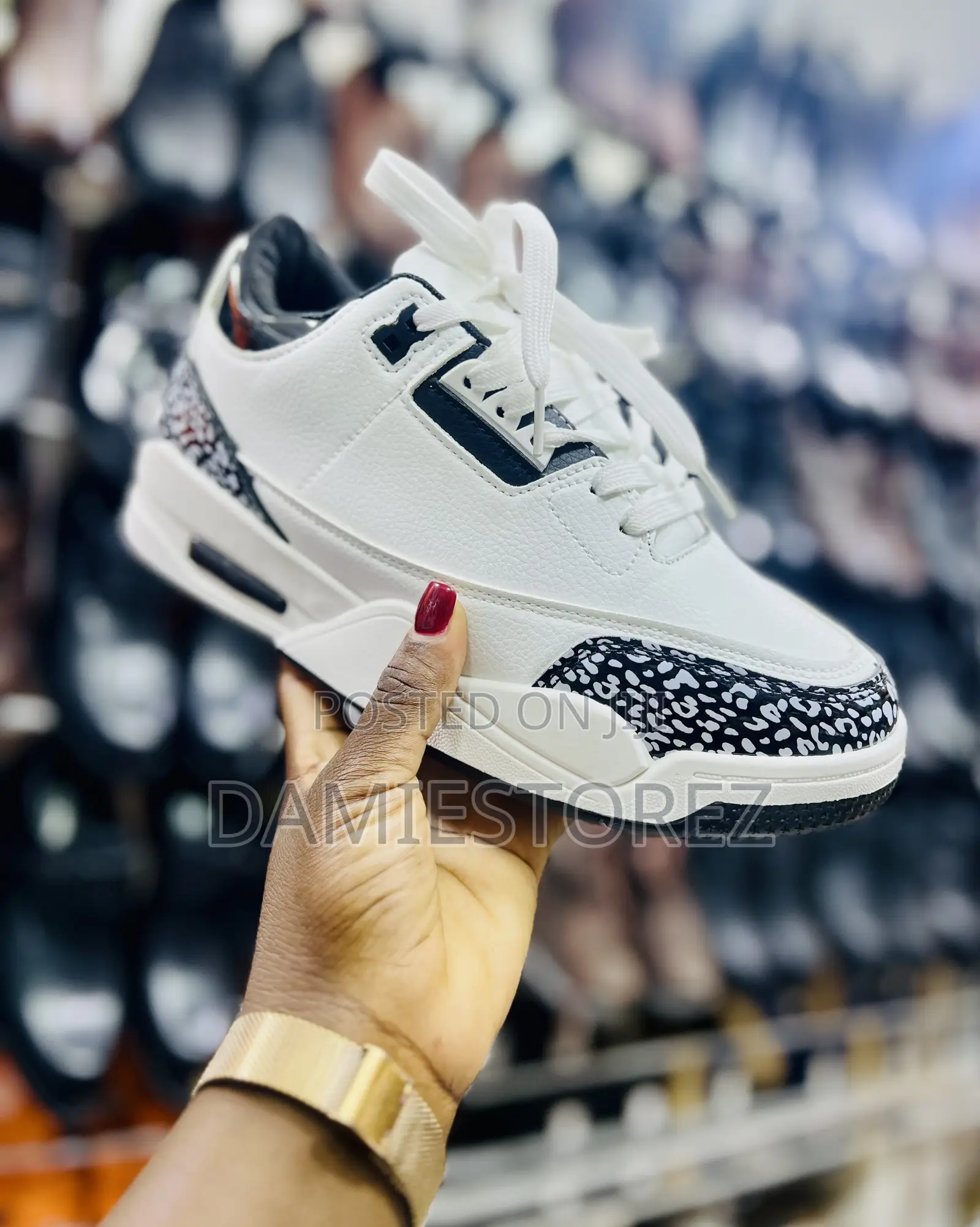Men’s Casual Sneakers