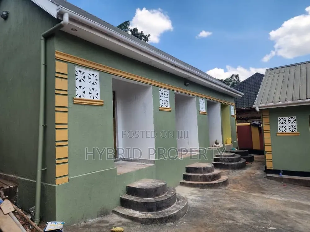10bdrm Apartment in Wakiso~Sala Along for sale