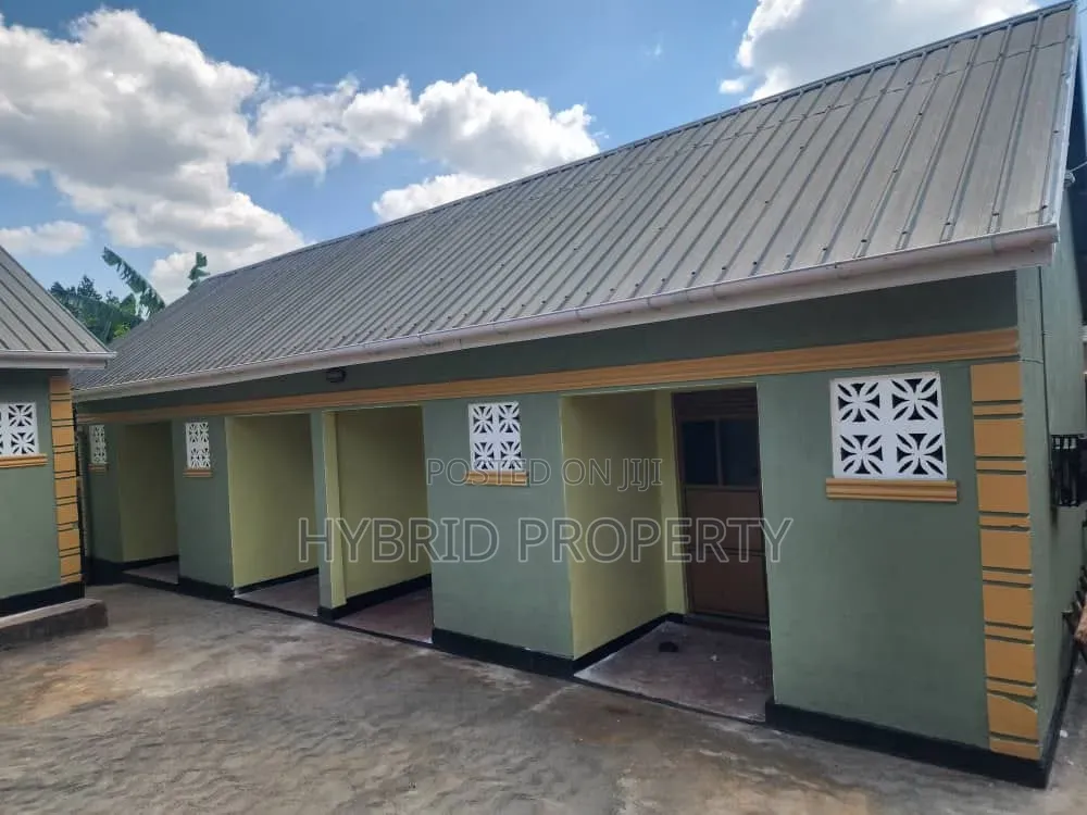 10bdrm Apartment in Wakiso~Sala Along for sale
