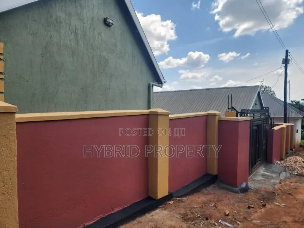 10bdrm Apartment in Wakiso~Sala Along for sale