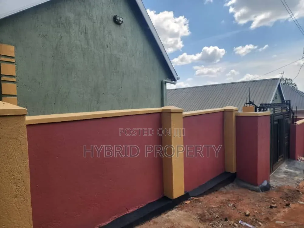 10bdrm Apartment in Wakiso~Sala Along for sale