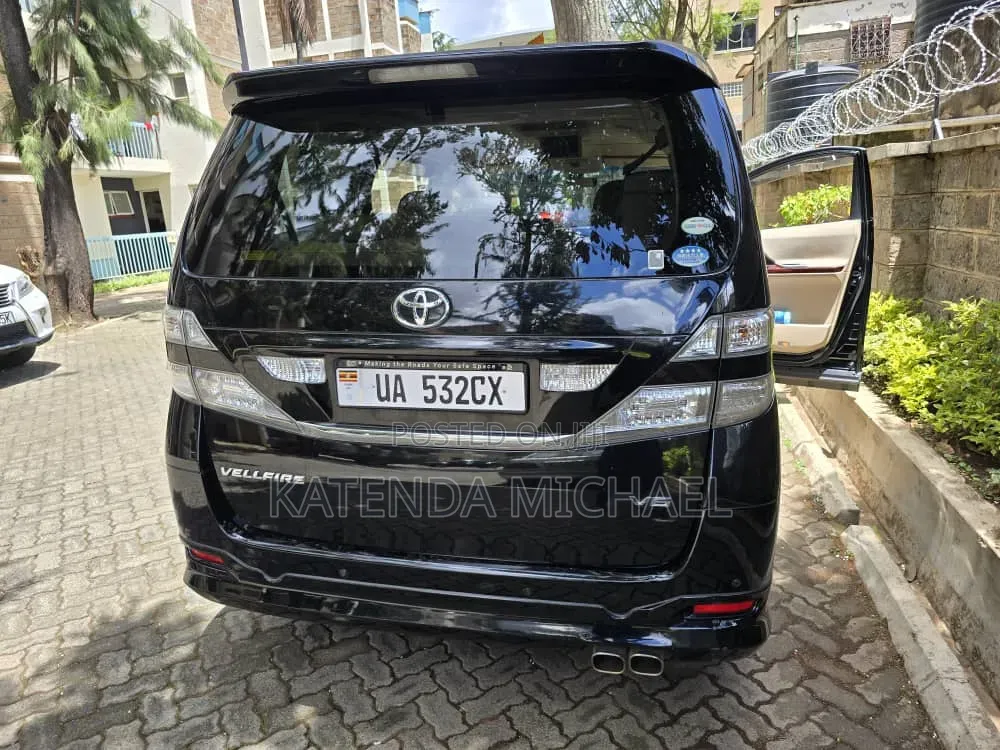 Toyota Vellfire V 2.4 FWD 7-Seater 2011 Black