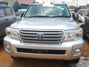 Toyota Land Cruiser 4.6 V8 ZX 2014 Silver