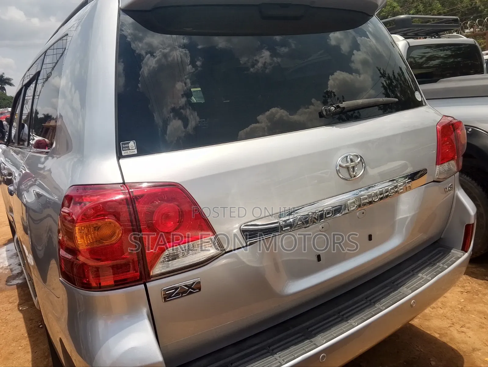 Toyota Land Cruiser 4.6 V8 ZX 2014 Silver
