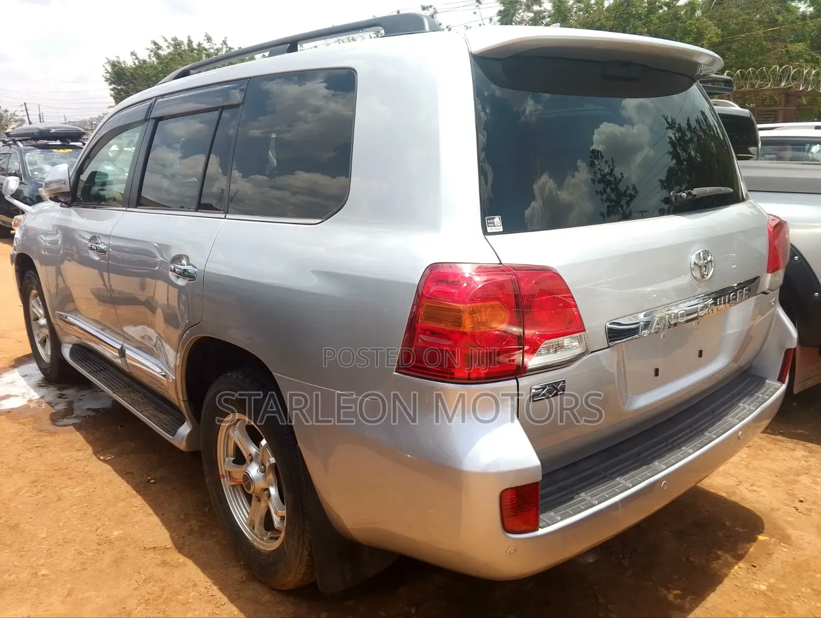 Toyota Land Cruiser 4.6 V8 ZX 2014 Silver