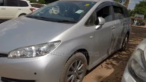 Toyota Wish 2012 Silver