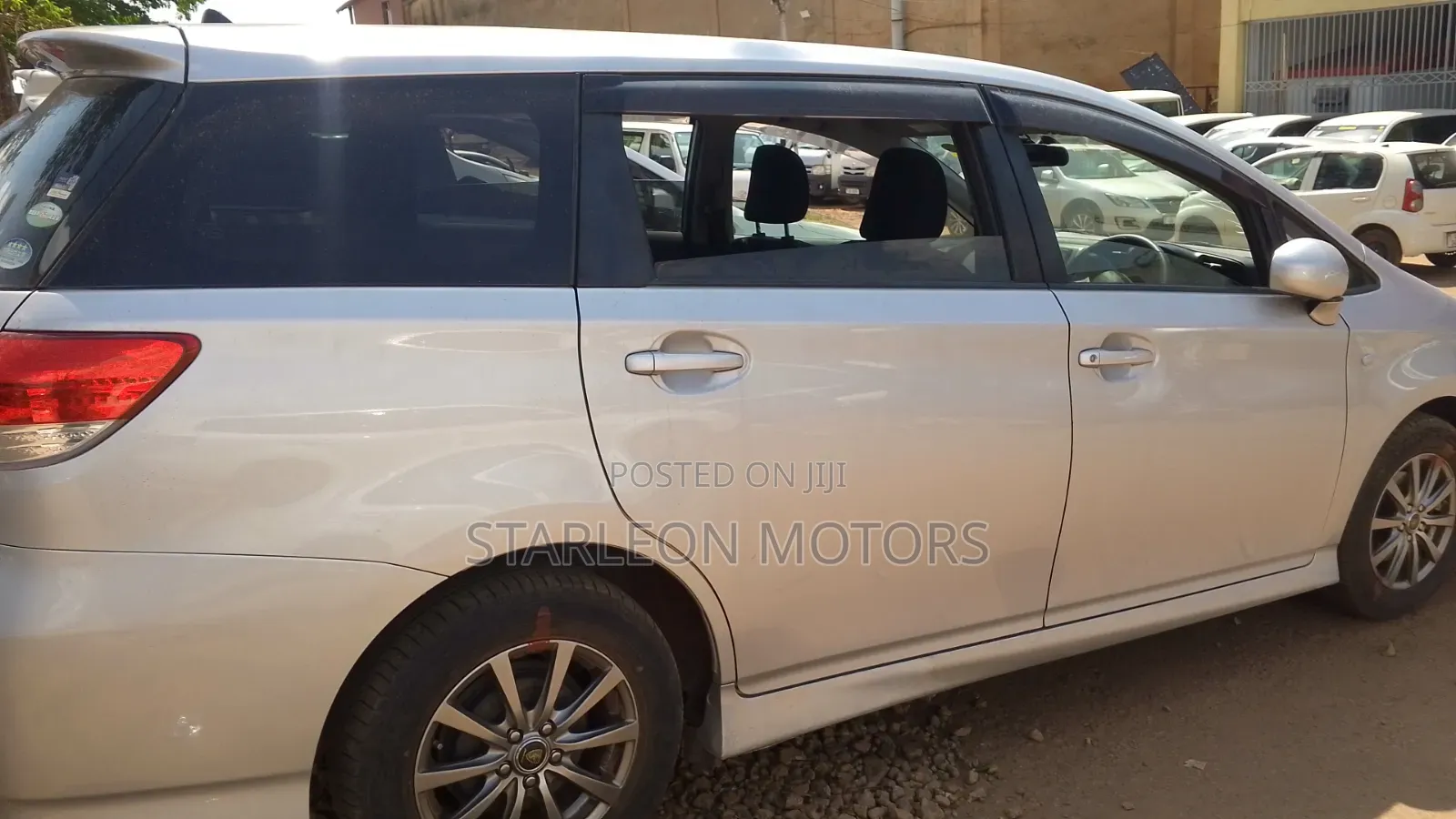 Toyota Wish 2012 Silver