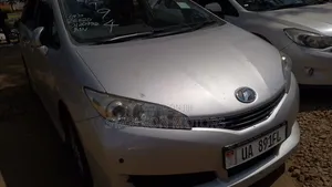 Toyota Wish 2012 Silver