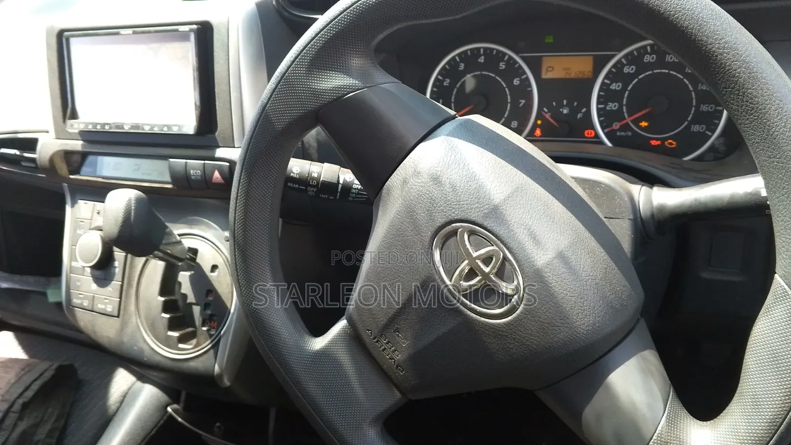 Toyota Wish 2012 Silver