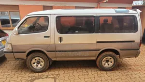 Toyota HiAce 1994 Grey