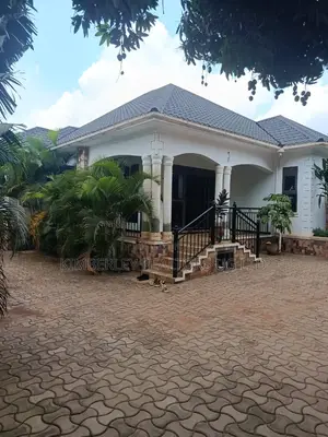 5bdrm House in Division A for sale
