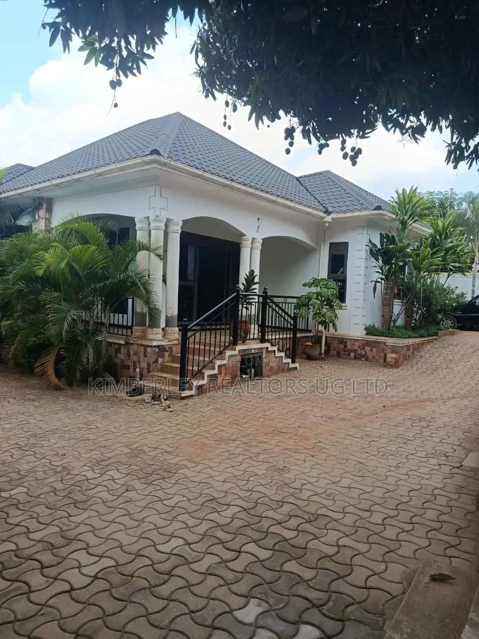 5bdrm House in Division A for sale