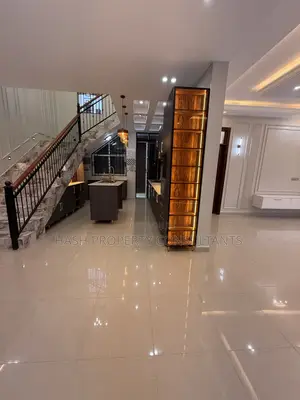 6bdrm House in Akright City, Central Division for sale