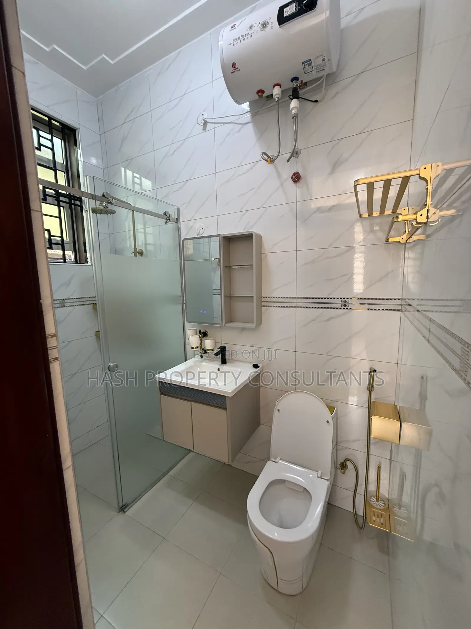 6bdrm House in Akright City, Central Division for sale