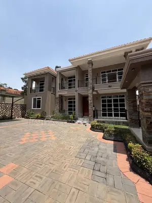 6bdrm House in Akright City, Central Division for sale
