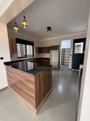5bdrm House in Akright City, Central Division for sale