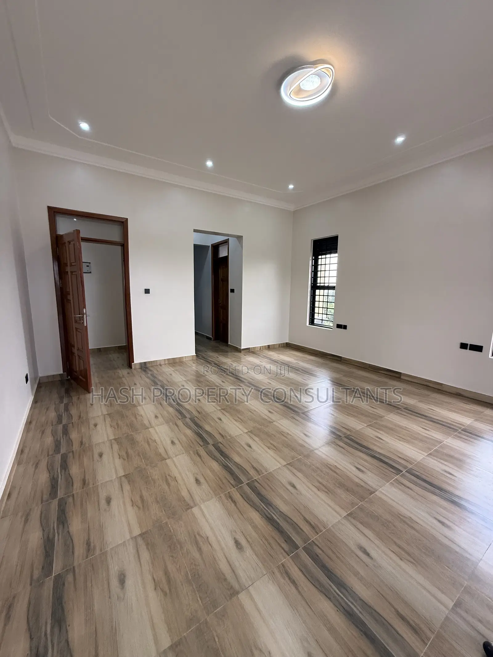 5bdrm House in Akright City, Central Division for sale