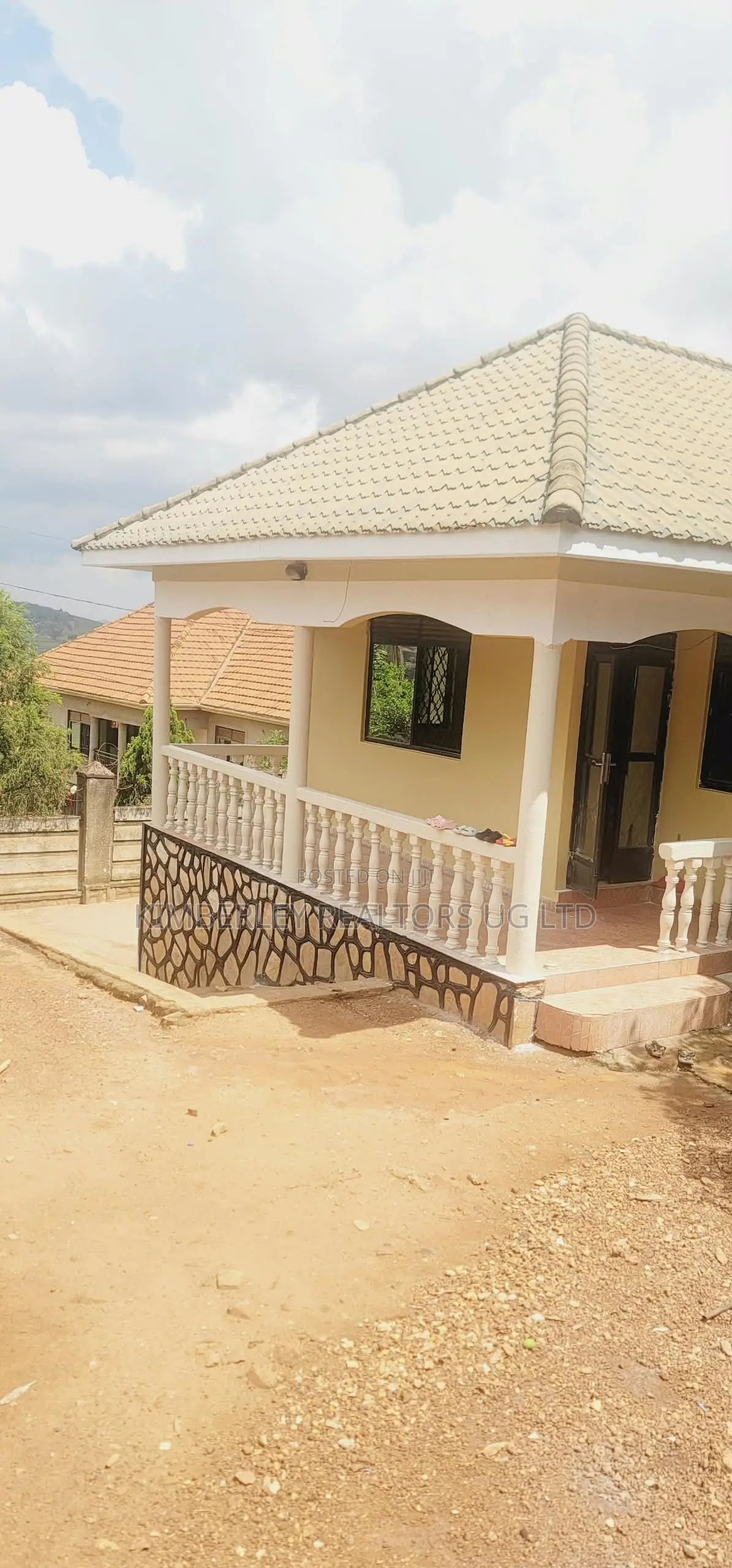 3bdrm House in Division A for sale