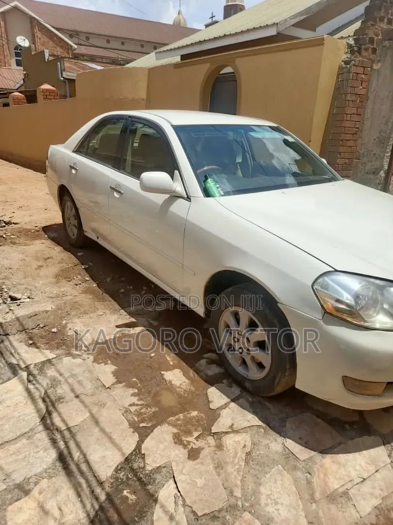 Toyota Mark II 2002 White
