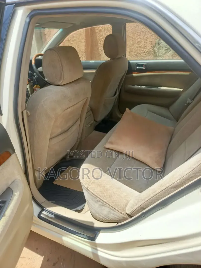 Toyota Mark II 2002 White