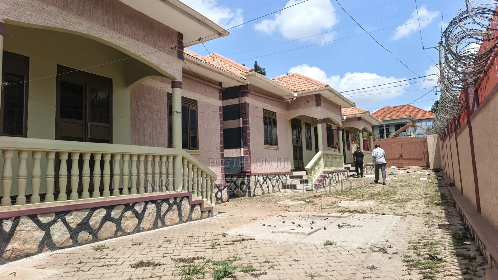 2bdrm Bungalow in Mbalwa Two Bedroom, Kira for sale