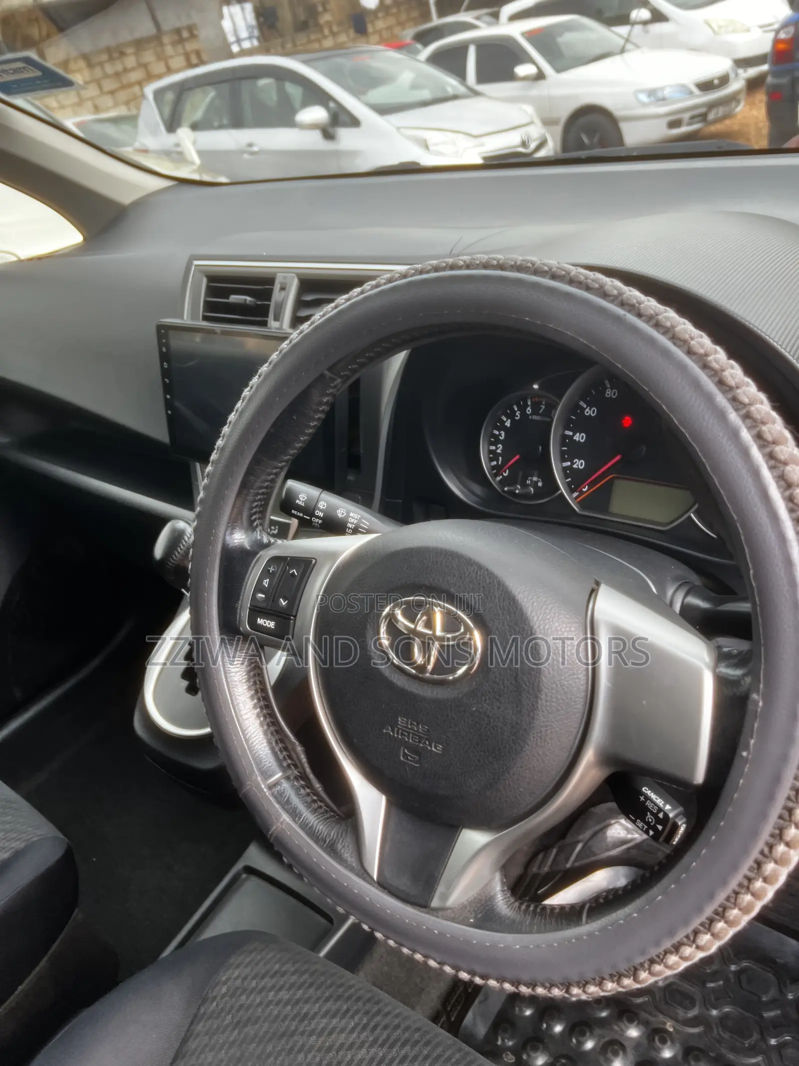 Toyota Ractis 1.5 AWD 2010 Silver