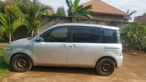 Toyota Sienta 2007 Silver