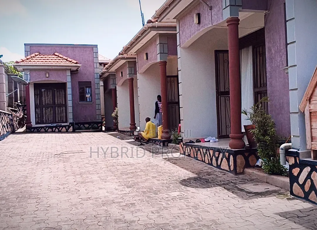 6bdrm Apartment in Kira~Bulindo Along for sale