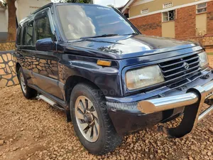 Suzuki Escudo 1995 Blue