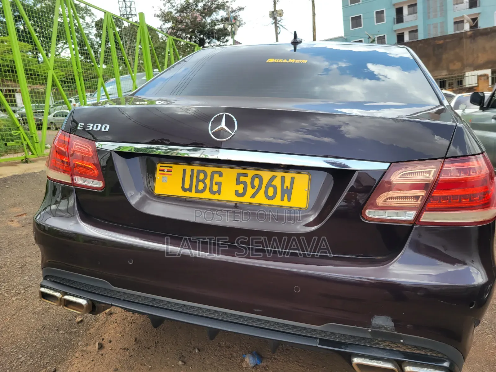 Mercedes-Benz E300 2012 Maroon