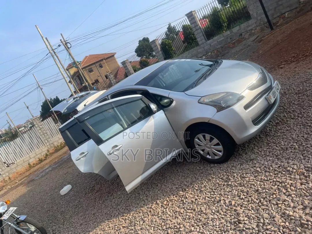 Toyota Ractis 1.3 FWD 2007 Silver