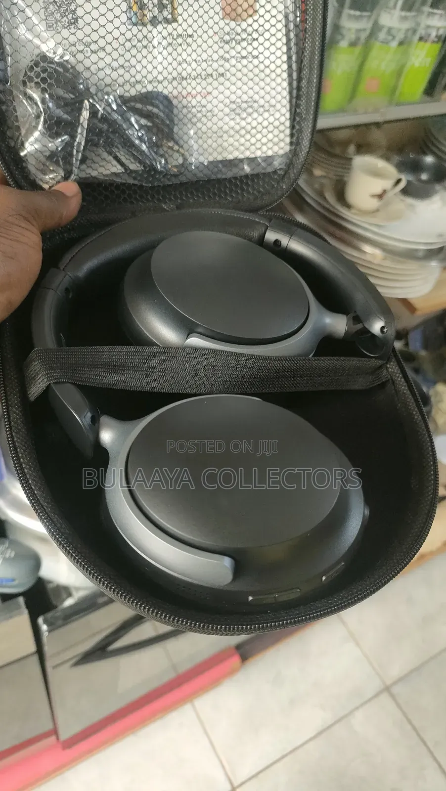 UK Daewoo Sonic Beat Pro Wireless Headphones.
