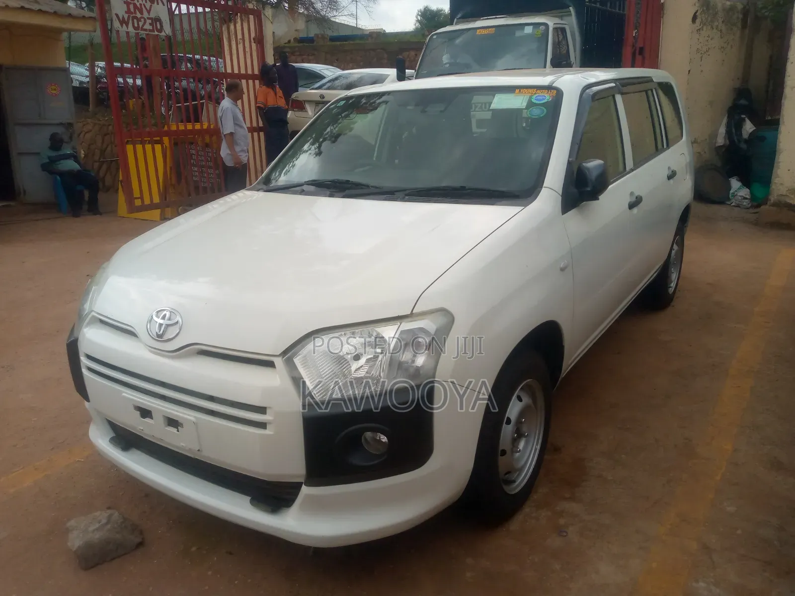 Toyota Probox 1.5 DX 2WD 2017 White